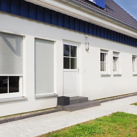 Apartament Ferienwohnung Altefaehr *